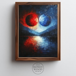 Könnte beinhalten: Ein gerahmter Kunstdruck mit einer lebendigen Landschaft mit einem roten und blauen Himmelskörper, der sich im Wasser spiegelt. Das Kunstwerk hat eine dunkle, stimmungsvolle Farbpalette mit dem Text "HONEY WOOD PRINTS" und "HONEY WOOD PRINTS" im Bild.