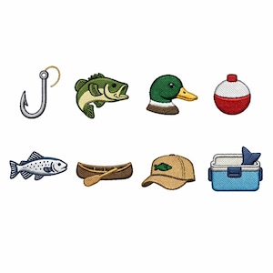 Puede incluir: Parches bordados con temática de pesca. Incluye un anzuelo plateado, un róbalo verde, un pato real, un flotador rojo y blanco, un pez moteado, una canoa con remo, una gorra beige con pez y una caja de aparejos azul.
