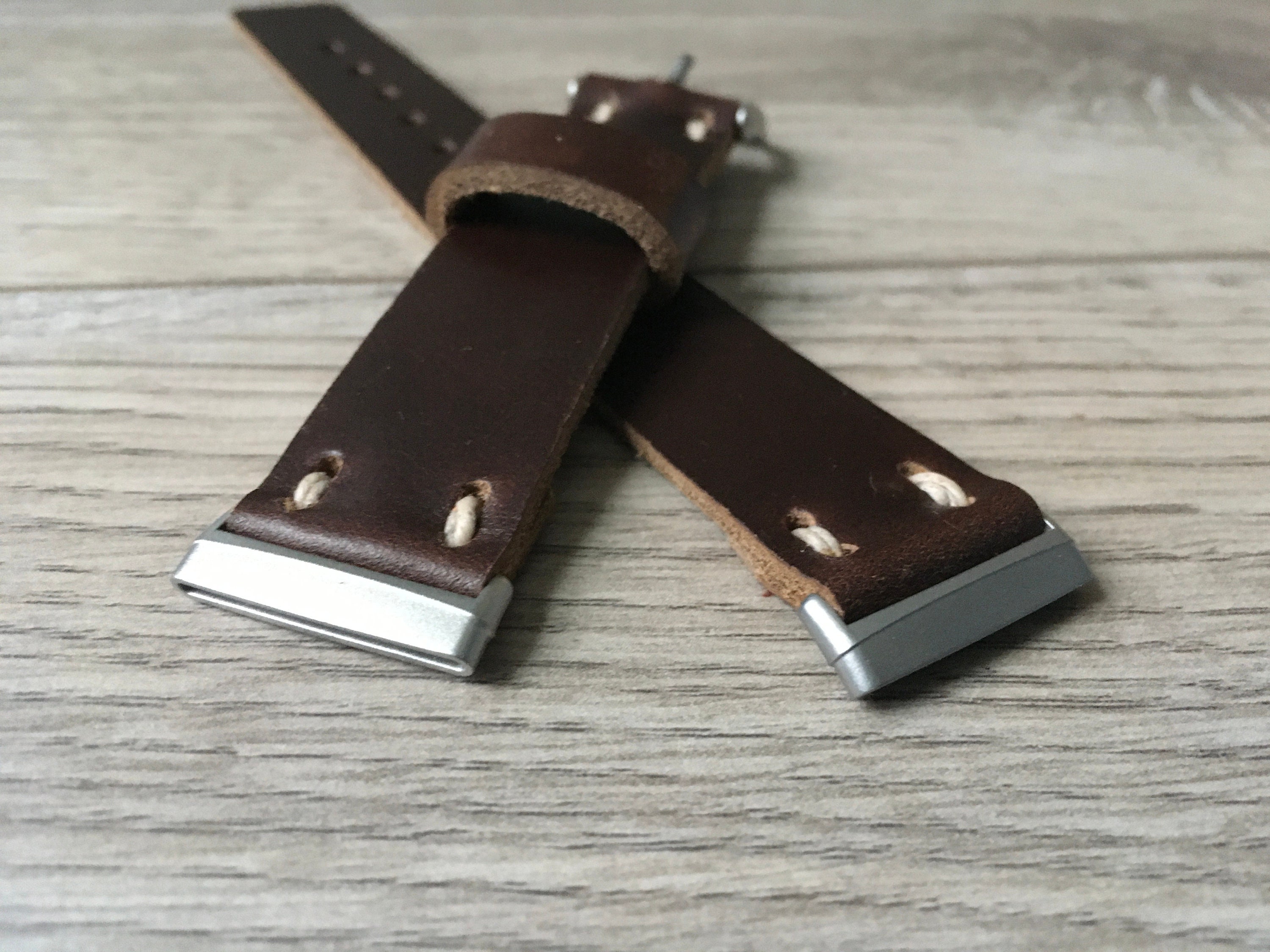 fitbit versa horween leather band