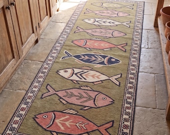 Handmade Wool Fish Runner Rug – Green Coastal Folk Art Hallway & Kitchen Carpet