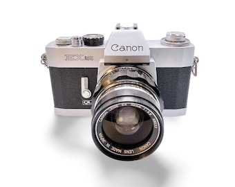 50 mm 1.8 FD/SC レンズを搭載した Canon TLB フィルム カメラ