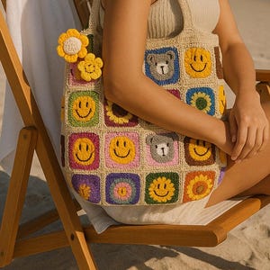Handgemaakte draagtas met gehaakt patchwork, schoudertas met retro smiley Face