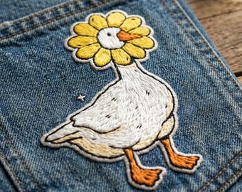 Daisy Goose Embroidered Patch – Cartoon Animal Iron On Applique (3-6 Inches)