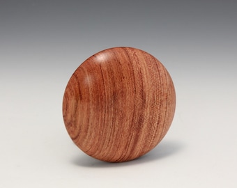 A  3" Rosewood Round Rib for Throwing Perfect Bowls/Plates (© Copy right #TXu 1-961-453) by Master Potter Hsinchuen Lin 林新春