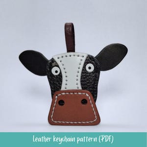 大きな耳を持つ面白い牛の革製キーホルダーのパターン、農場の動物の頭の革細工バッグチャームDIY、印刷可能なA4およびレターサイズのPDFテンプレート