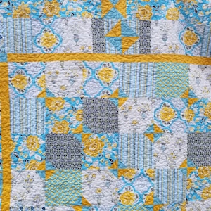 Queen-quilt shabby chic geel blauw turkoois bloemen full queen size – Dena Designs-stof