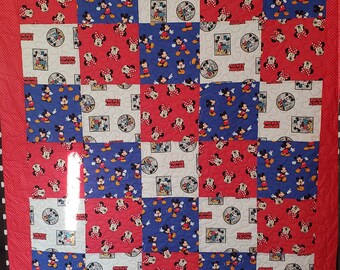 Mooie handgemaakte tweeling tot volledige Quilt met Mickey en Minnie Mouse stof van Diney voor Springs Creative