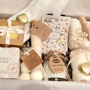 Luxury Spa Gift | Large Artisan Handcrafted Pamper Set | Neutral Colours | Gift for Her
