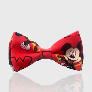 Gravata borboleta Mickey para meninos, crianças pequenas, bebês l gravata borboleta pré-amarrada l casamento l acessório para fotos l viagem em família Disney