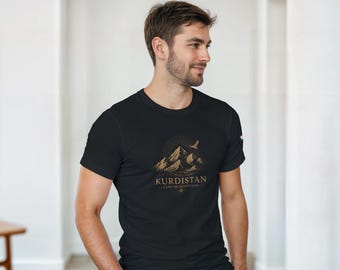 T-shirt "Spirito di montagna del Kurdistan" / Maglietta unisex "Patrimonio curdo" / Regalo culturale per i curdi / Maglietta Gildan 5000 in cotone pesante