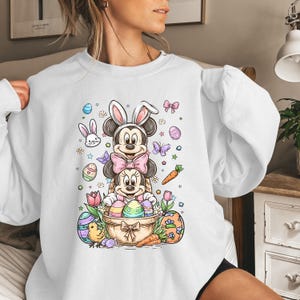 Retro Minnie Mickey Mouse Easter Sweatshirt, Brush Stroke Disney Hoodie, Happy Easter Bunny Mickey Minnie Mouse Shirt bild 2