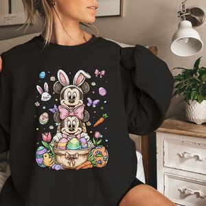 Retro Minnie Mickey Mouse Easter Sweatshirt, Brush Stroke Disney Hoodie, Happy Easter Bunny Mickey Minnie Mouse Shirt bild 10