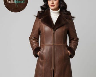 Cappotto in montone marrone, giacca in pelle di media lunghezza, rifinita in pelliccia