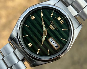Reloj automático vintage Seiko 5 / Esfera de rayas verdes, acero inoxidable