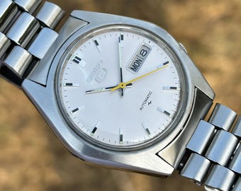 Reloj automático vintage Seiko 5 / Esfera rosa, acero inoxidable