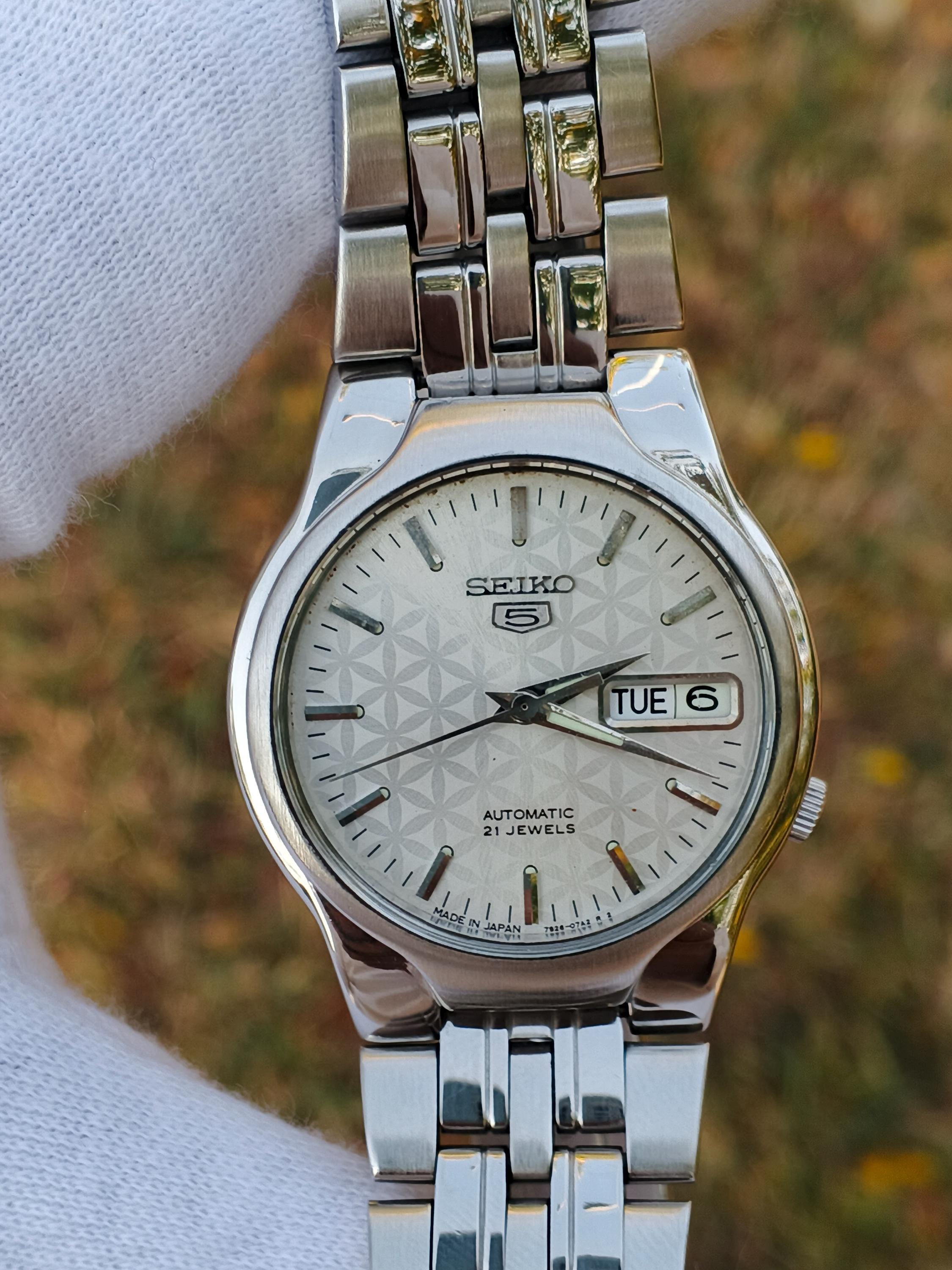 Vintage Seiko 5 7S26 Automatic 21 Jewels Watch | Silver Geometric