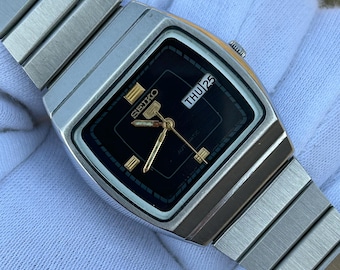 Reloj de pulsera Seiko 5 automático analógico vintage con forma de televisor, esfera azul, día/fecha, para hombre, fabricado en Japón.