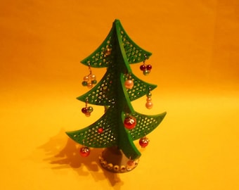 Árbol de Navidad con adorno impreso en 3D