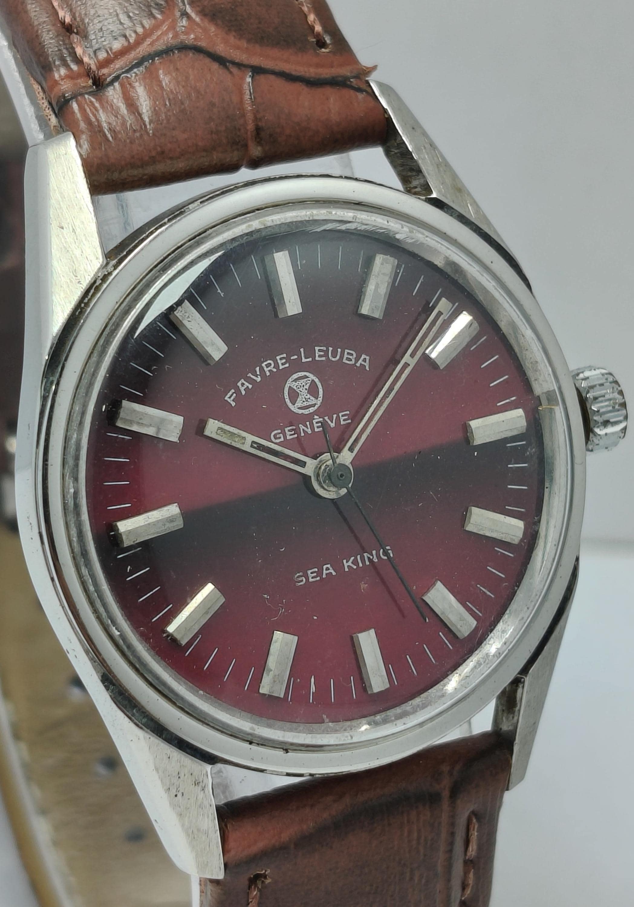 FAVRE-LEUBA ビンテージモデル　純正ケース　グリーン Vintage Favre Leuba Geneve Sea King Wrist Watch Red Dial Swiss