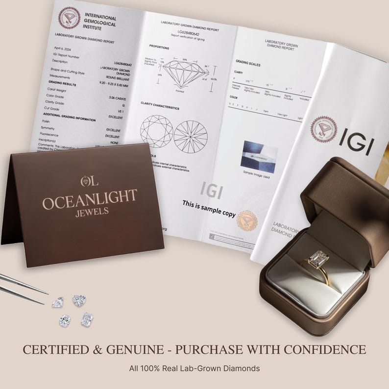 Puede incluir: Un anillo de oro con un diamante rectangular en un joyero abierto. Varios diamantes sueltos y documentos del Instituto Gemol&oacute;gico Internacional y Oceanlight Jewels tambi&eacute;n son visibles. Texto: "CERTIFICADO Y GENUINO - COMPRE CON CONFIANZA."