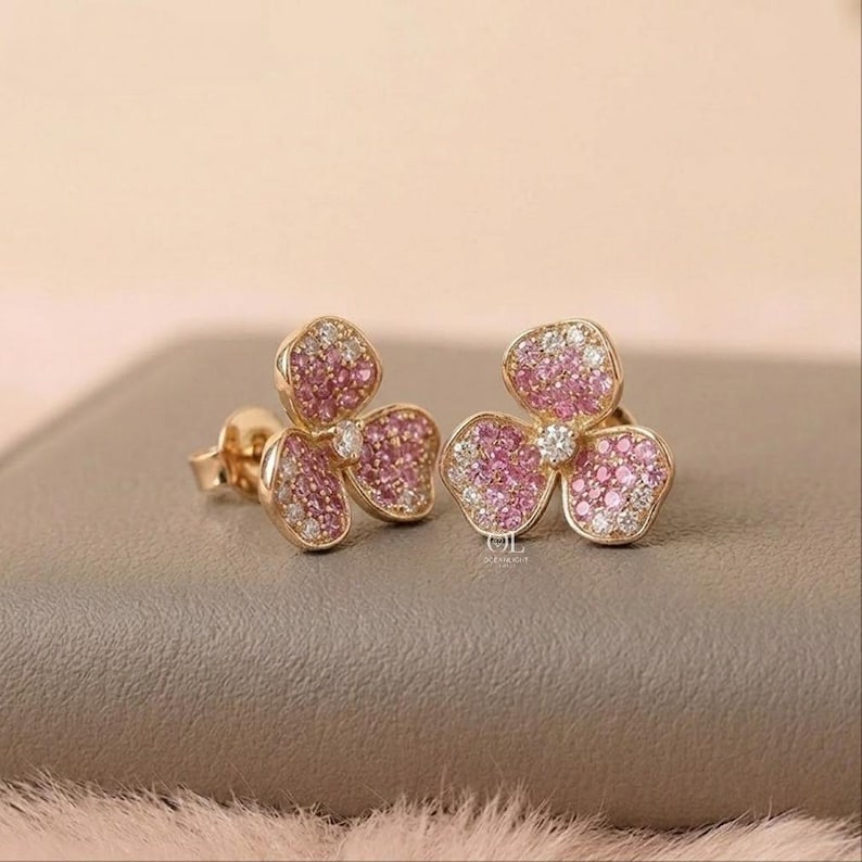 Lab Grown Diamond Flower Studs