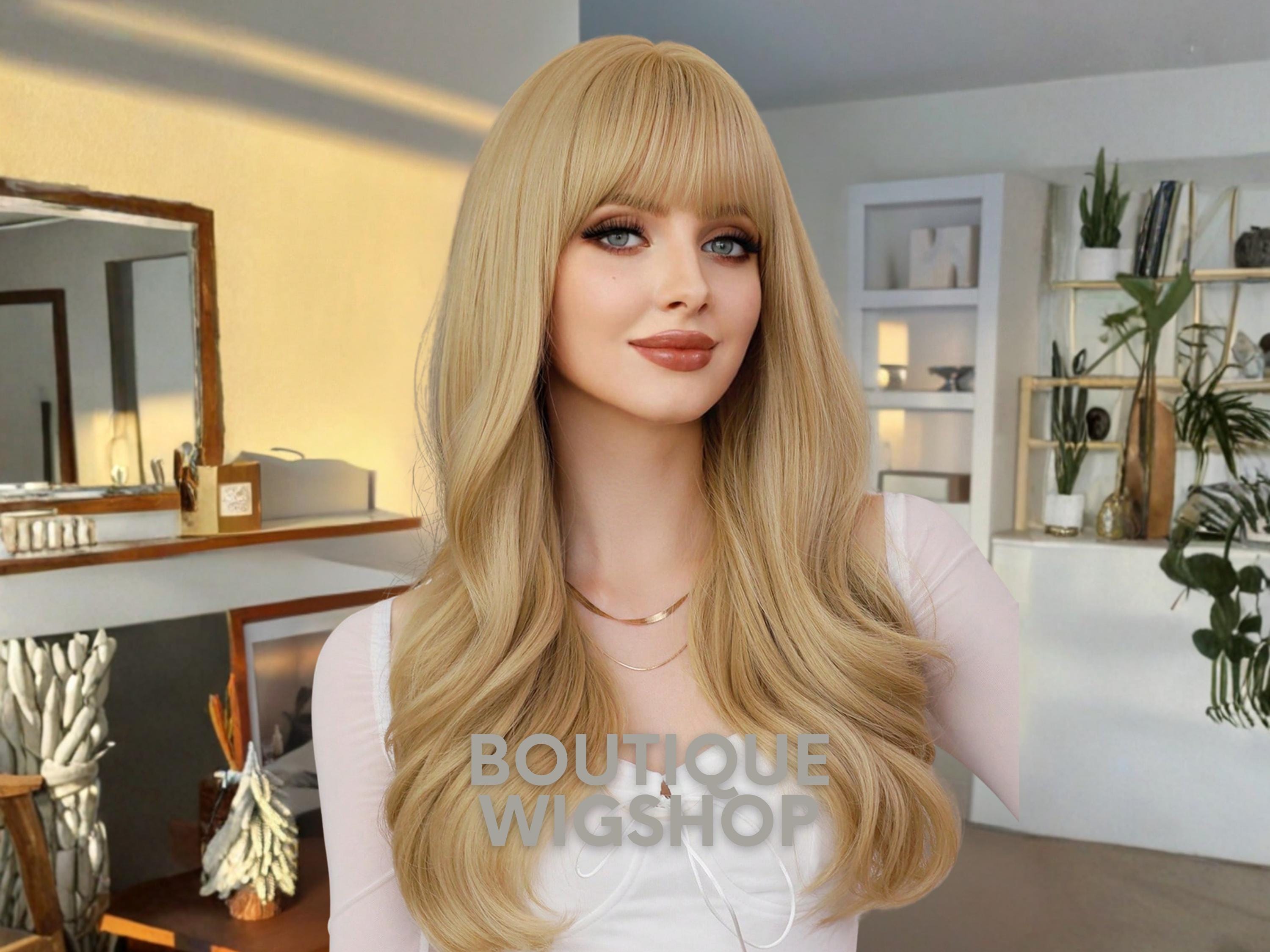 Women\'s Honey Blonde Heat Resistant Long Curly Wavy Synthetic Wig Bang Size 26In Long Ombre Blonde Wavy Wig for Women 26 Inch Middle Part  main image 2