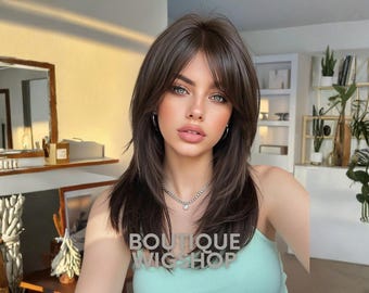 Chocoladebruine gelaagde pruik dames halflang haar met pony