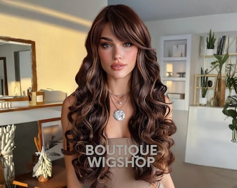 Peluca ondulada marrón con flequillo de cortina, fibra resistente al calor