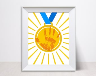 Artigianato con impronta a mano per medaglia d'oro, Giornata dello sport, Arte con impronta a mano, Giochi estivi, Artigianato per bambini, Arte stampabile con impronta a mano, Attività stampabile, Download PDF