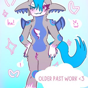 Puede incluir: Ilustraci&oacute;n digital de un personaje de dibujos animados con pelaje gris y azul. El personaje tiene una cresta azul, detalles en rosa y un dise&ntilde;o de rayo en el pecho. Hay bocadillos de texto con "ha!" y "<3", junto con el texto "OLDER PAST WORK <3".