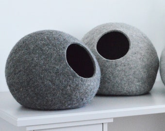 Organic Wool Cat Cave Bed: Modern Felt Pet Hideaway, Size S