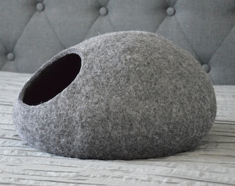 Merino Wool Cat Cave Bed: Handmade Pet Cocoon