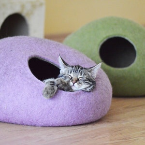 Modern Wool Cat Cave Bed: Purple Pet Hideaway