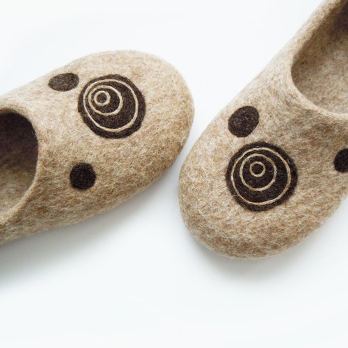 Felted Wool Slippers Circles: Natural Beige Unisex House Shoes