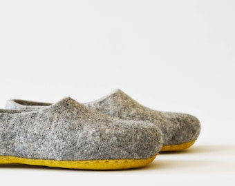 Eco friendly light grey color wool slippers / house shoes