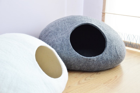 Wool Cat Cave Bed: Custom Color Felted Kitten House