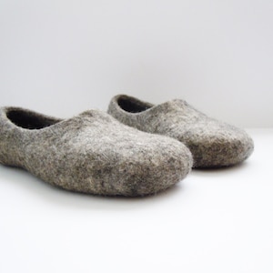 Eco Friendly Felted Wool Slippers: Comfortable Natural Men House Shoes