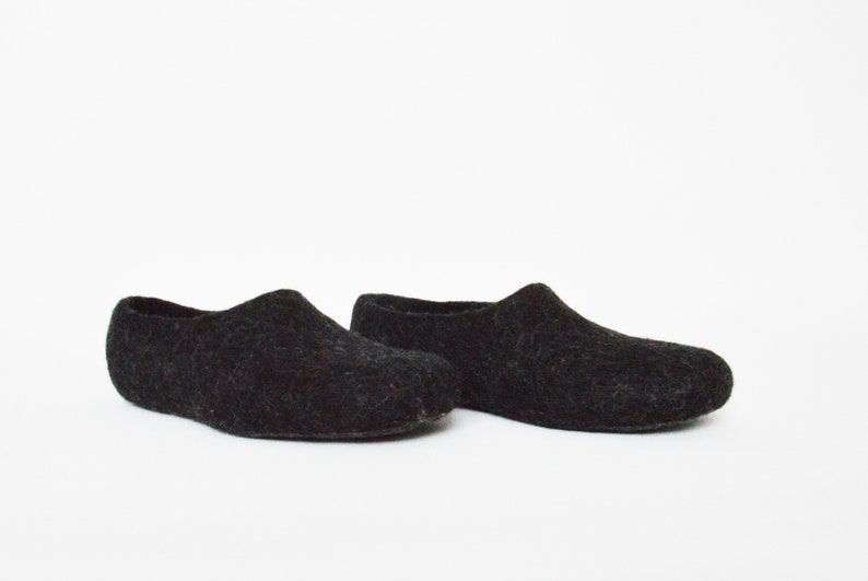 Eco friendly natural brown black color felted men slippers image 6