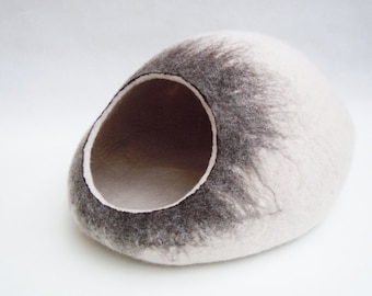 Pet bed / Cat bed / Cat cave / puppy bed / cat house / pet furniture / cat nap cocoon. Felted cat bed xs, s, m, l, xl or xxl size