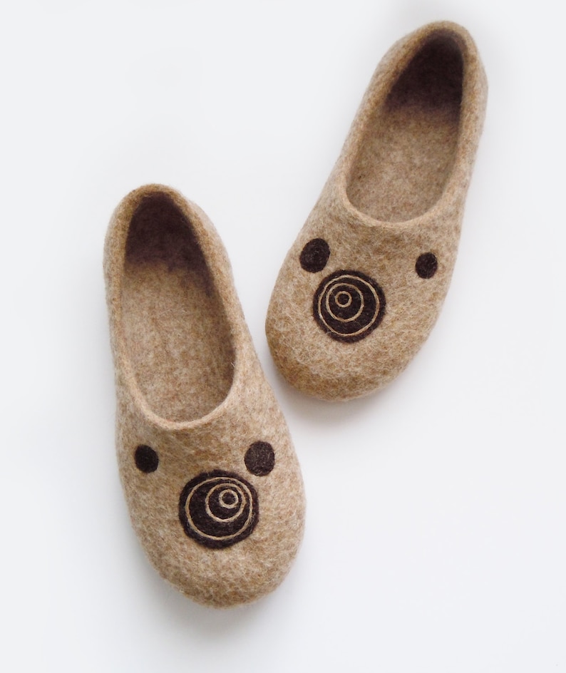 Eco friendly handmade felted slippers CIRCLES image 2