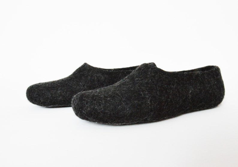 Eco friendly natural brown black color felted men slippers image 5