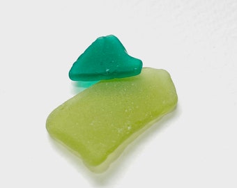 Pair of gorgeous green sea glass - lovely beach find pieces from Half Moon Bay, UK