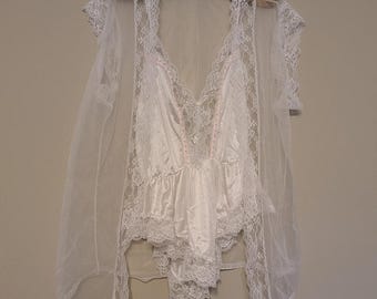 Vintage Babydoll Coquette 1990er JahreWeißer Spitzen-Teddybär mit Spitze-Scherer Robe-Dessous-Set