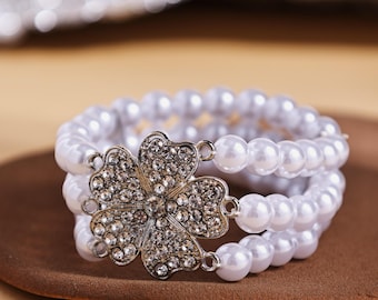 Pearl Clover Bracelet, Romantic Valentine’s Gift for Her, Crystal Flower Bracelet, Elegant Love Jewelry