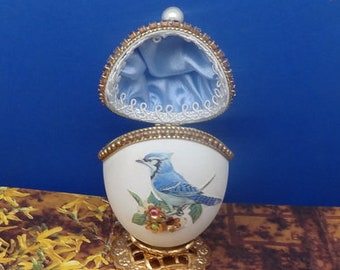 1pcs -(80mm High) Hand Made Decorated Duck Egg Jewelry Box Gift Box,Blue Jay With Sapphire Cup Chain