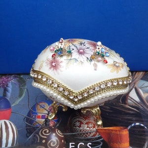 1 pcs Decorated Egg EleganceJewelry Box.Pink.Yellow.(E004)