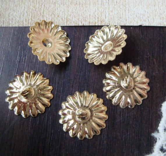 10pcs -(12mm) Golden Plated on Brass Round Beads Cap With 1 Loop -Nickel Free