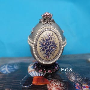 1 pcs-Decorated Egg Elegance Jewelry Box,Silver Trim,Gift Box,Swarovski Crystals and Rose