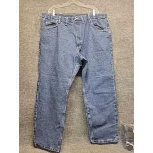 Mens 44x30 Wrangler Blue Jeans Relaxed Fit image 1