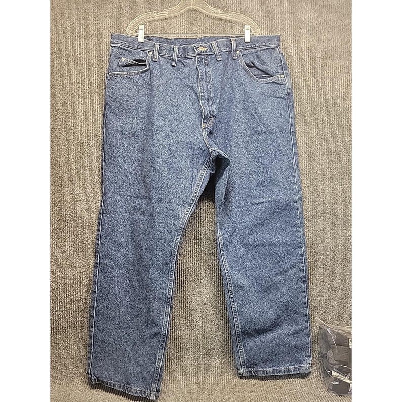 Mens 44x30 Wrangler Blue Jeans Relaxed Fit image 1